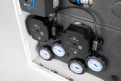 PrimoBox AZB 251 с гидрострелкой, 1 контур со смесительным клапаном и приводом ARM и 1 контур с термостатическим клапаном ATM